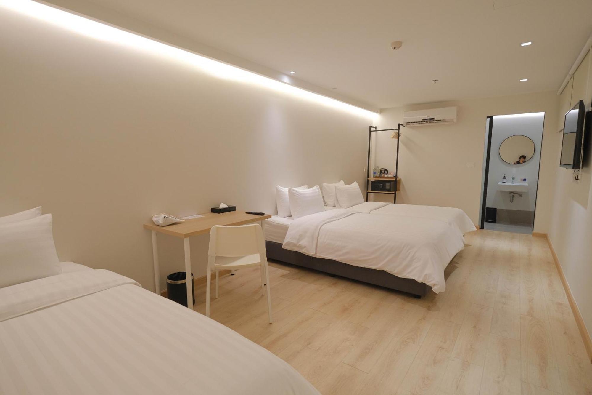Simplestay Chatuchak, Surestay Collection By Best Western Bangkok Esterno foto